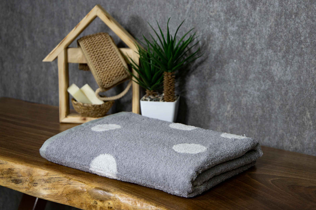Tyne Collection Cotton Bath Towel - Grey & White Spots