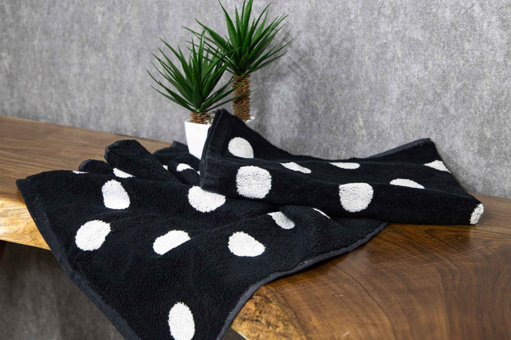 Tyne Collection Cotton Bath Mat - Black & White Spots