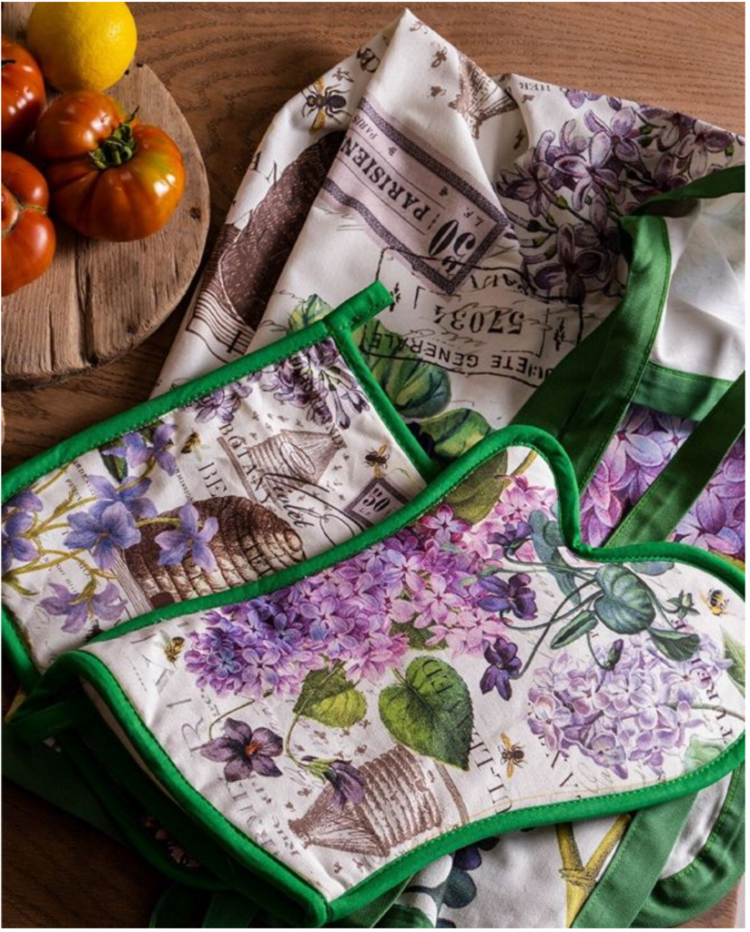 Heat Resistant Patterned Special Oven Glove, Holder and Kitchen Apron Set