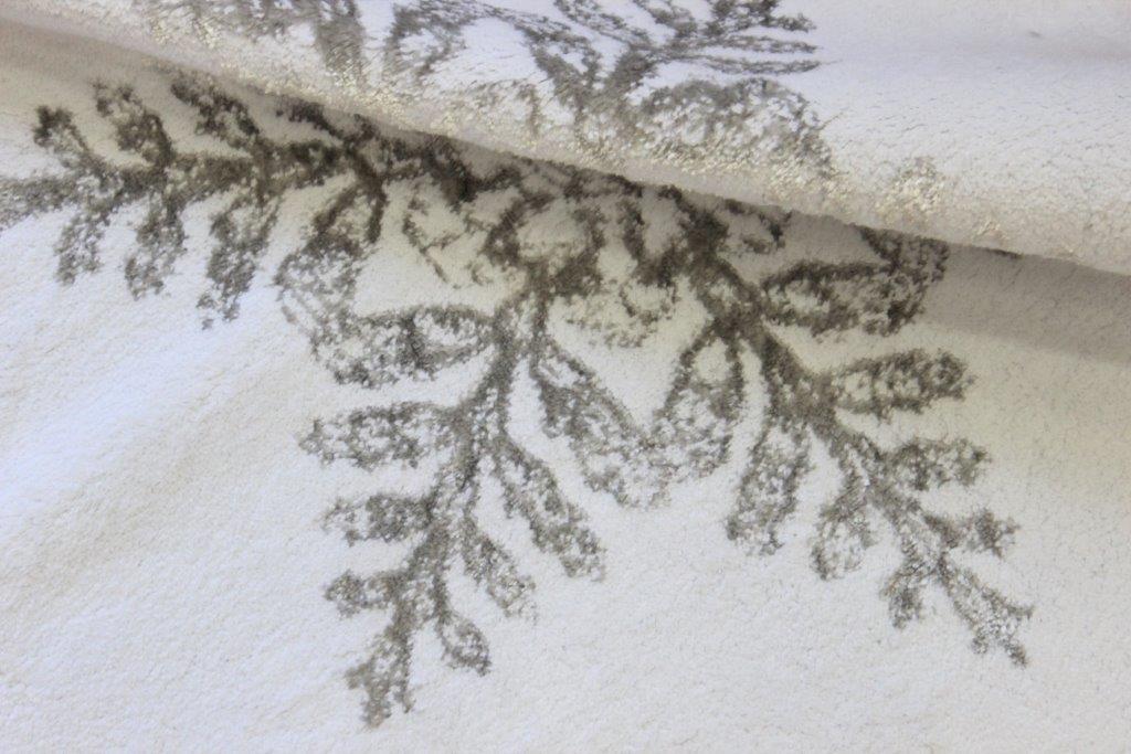 Snowflake Design Super Soft Cotton Viscose Blend Bath Rug