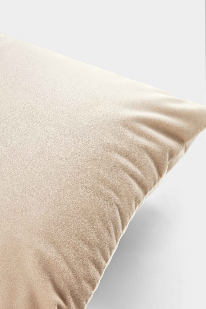 Rubeza Cruz Cushion - Warm Sand - 45x36 cm