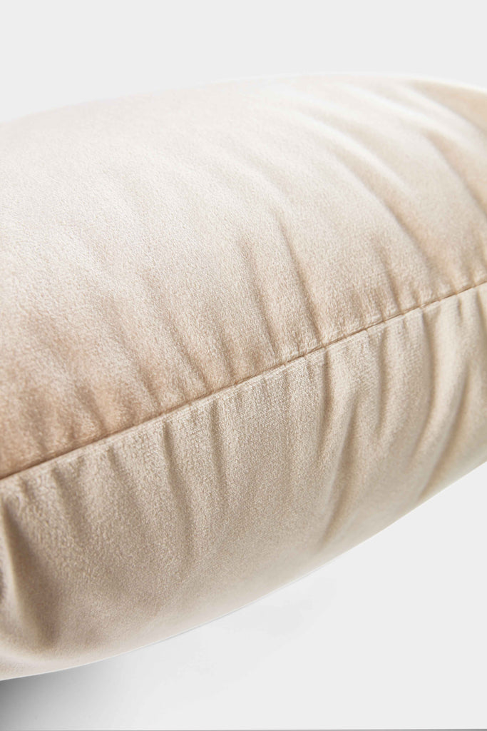 Rubeza Cruz Cushion - Warm Sand - 45x36 cm